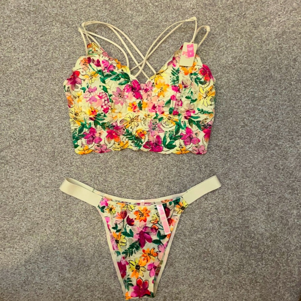 NWT Victoria’s Secret Pink Bra and Panty Set
